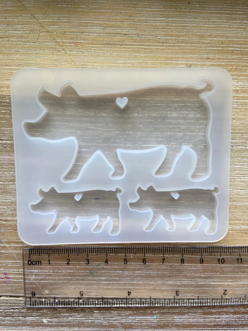 Pig Family Mold