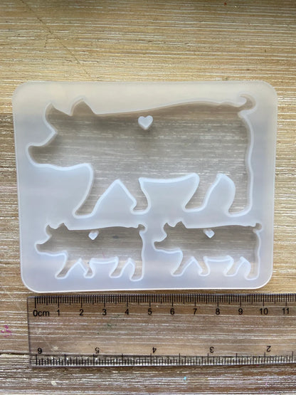 Pig Family Mold