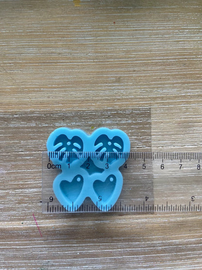 Mini Stud Earrings Leaf & Heart