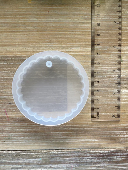 Wavy Edge Circle Mold